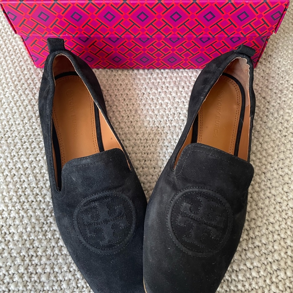 Tory Burch Leigh Elastic Loafer - Suede in Black